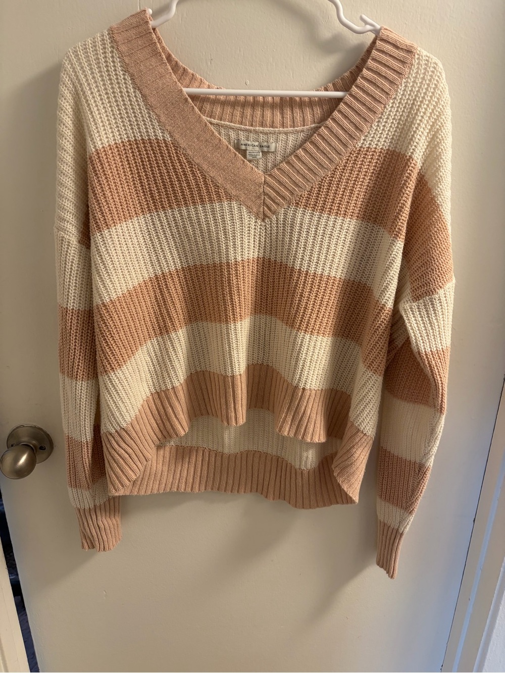 American Eagle Outfitters Striped V-Neck Sweater in Cream & Light Peach